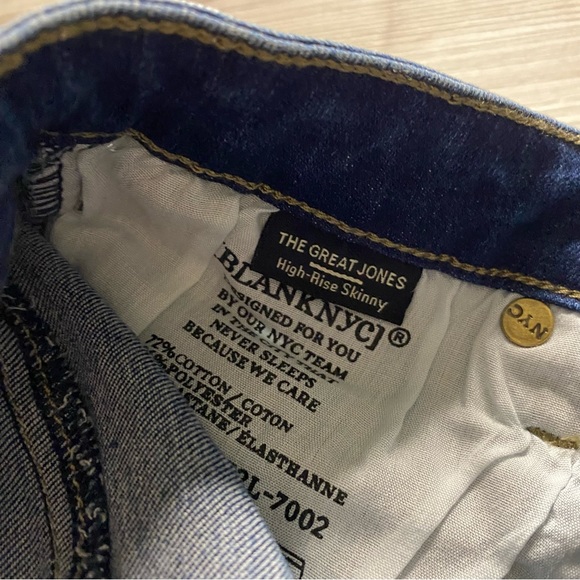 BLANKNYC Distressed High Rise Skinny Jeans - Picture 7 of 14